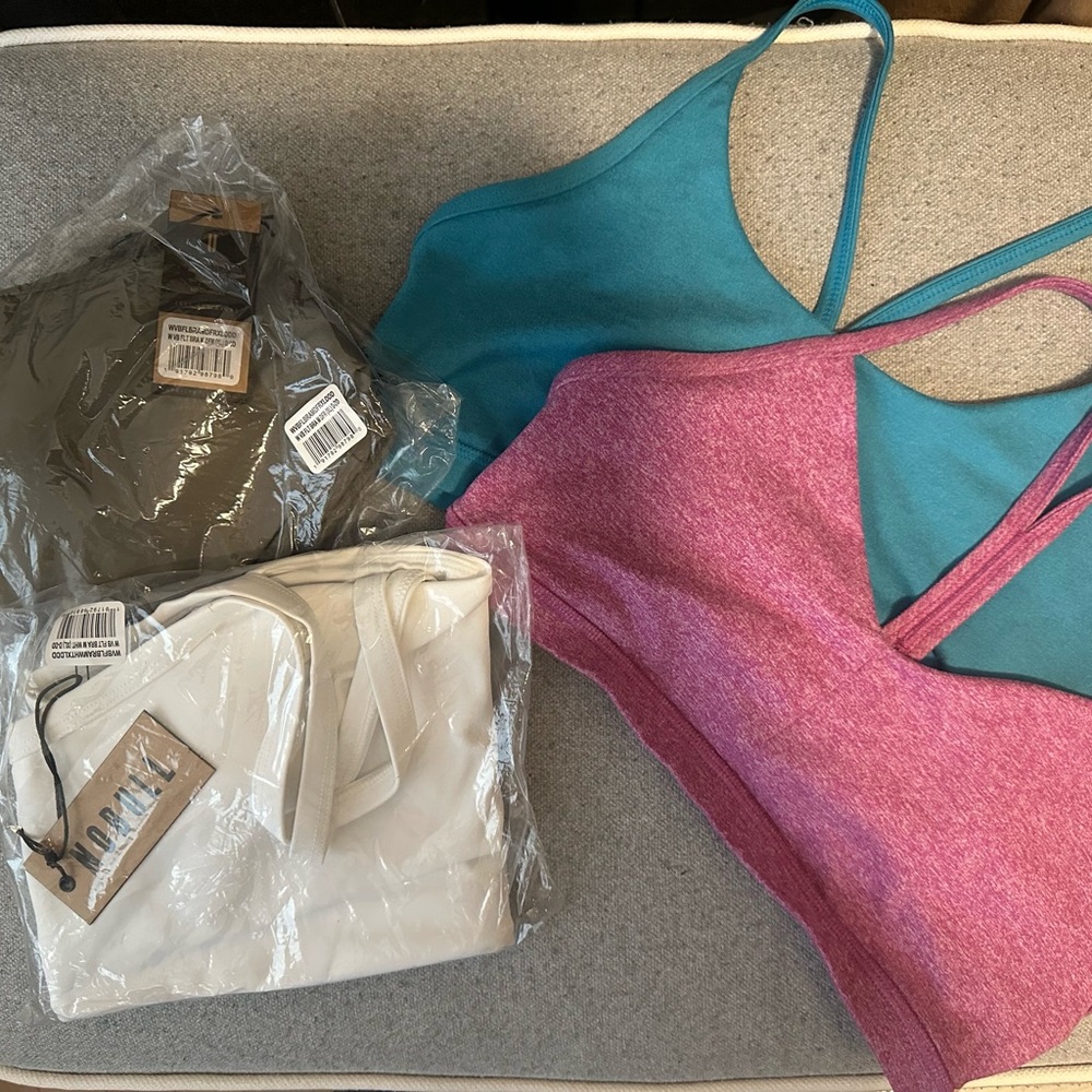 Fleo large sports bra